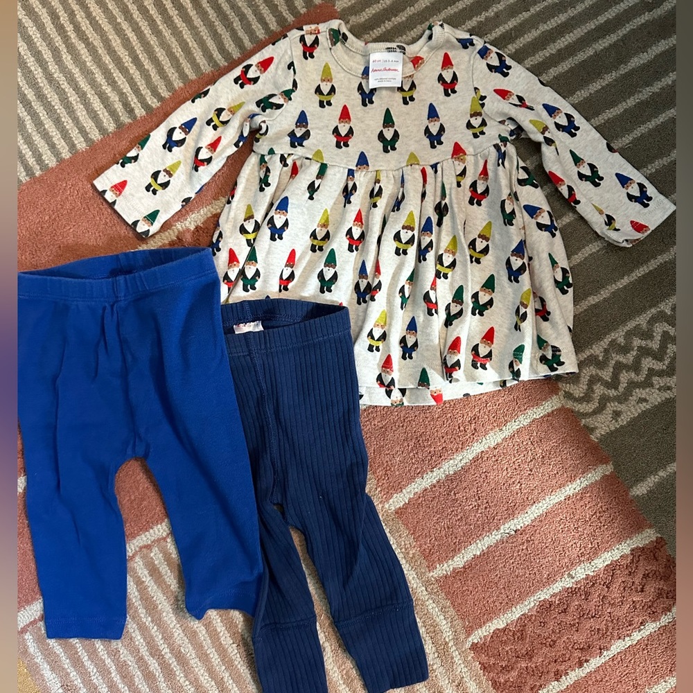 Hanna Andersson holiday gnome dress and two pairs of matching pants/ leggings